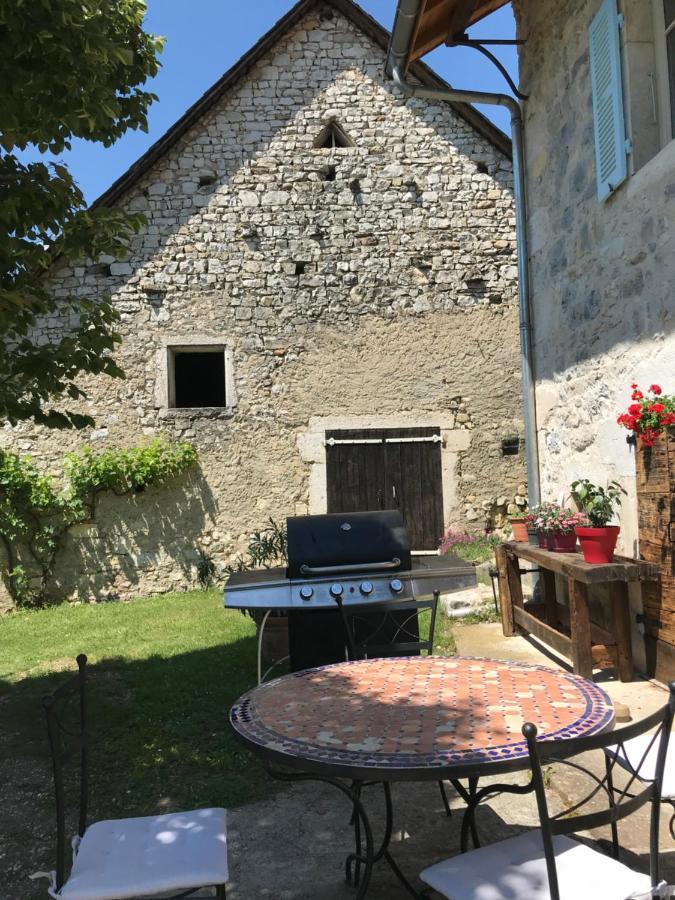Chambres D'Hotes Des Deux Lacs Ceyzerieu Экстерьер фото
